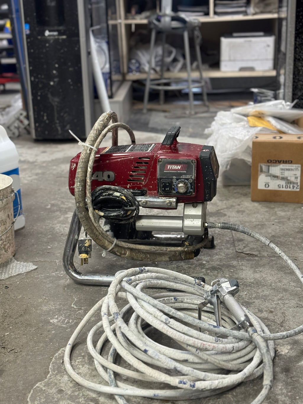 Titan 440 Airless Paint Sprayer