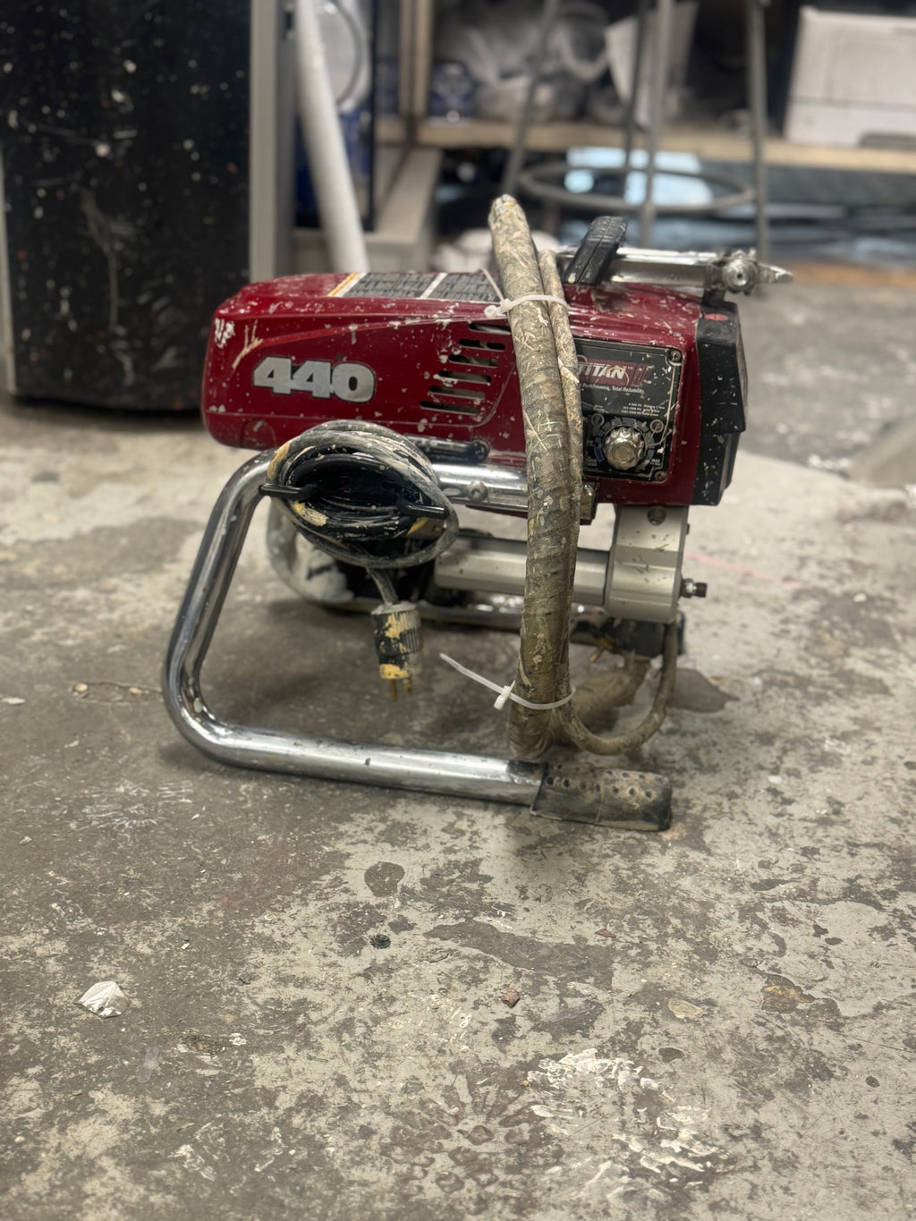 Titan 440 Airless Paint Sprayer